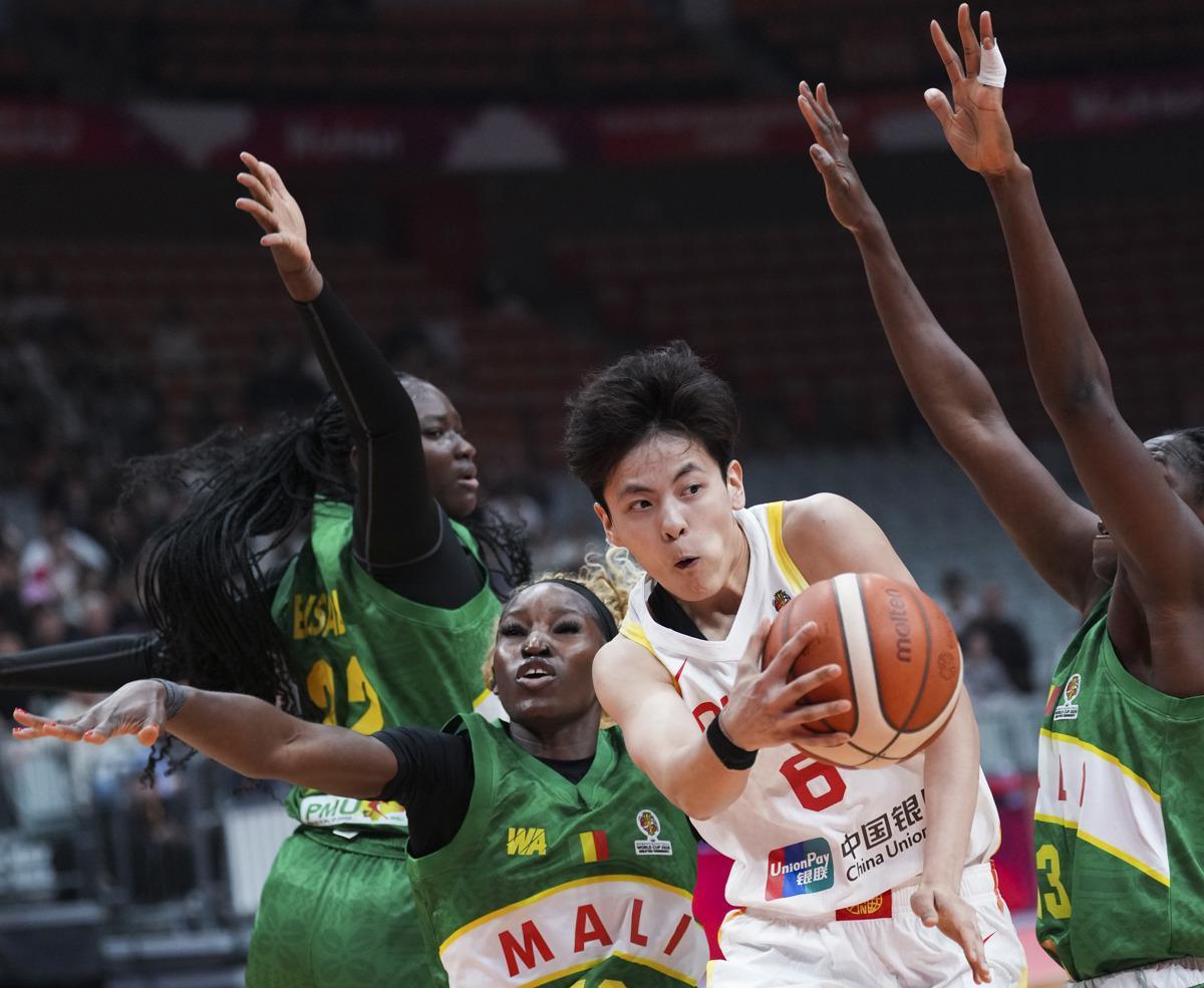 主场亮剑夺开门红！中国女篮81比68力克马里女篮，拿下世界杯资格赛首胜